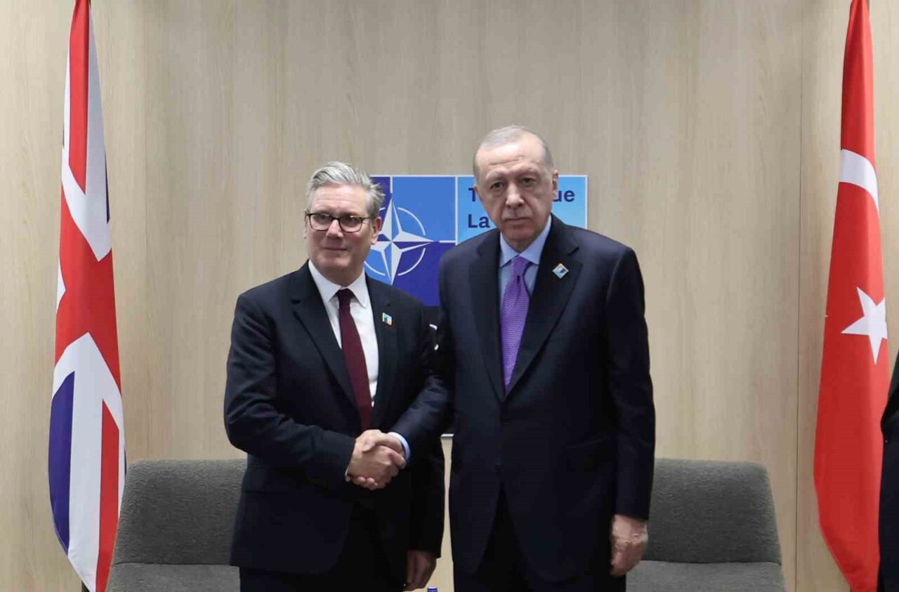 Cumhurbaşkanı Erdoğan, İngiltere Başbakanı Starmer’la görüştü