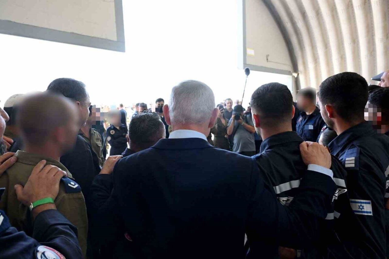 Netanyahu: “Tahran’ı boşaltın’ harekete geçiyoruz”