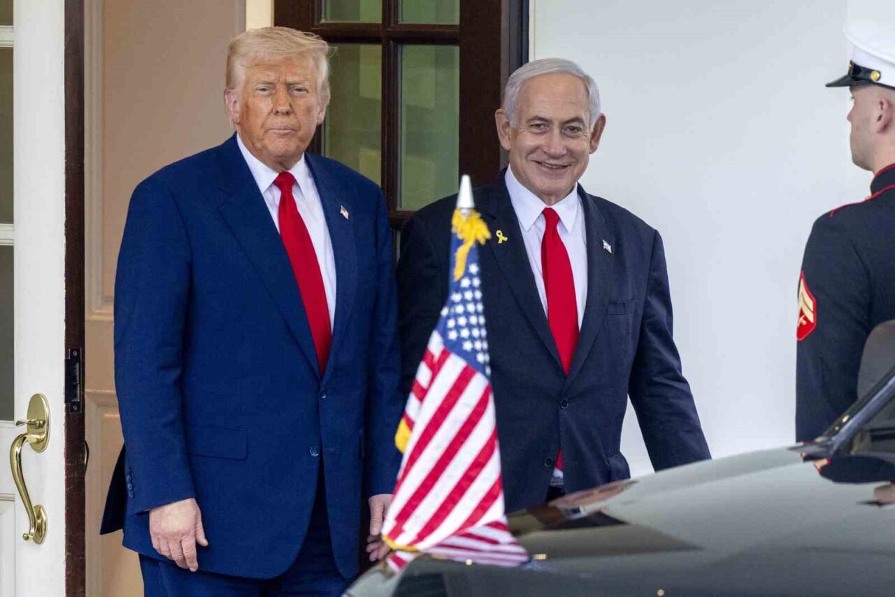 Trump, Netanyahu’nun yargılandığı yolsuzluk davasının iptalini istedi