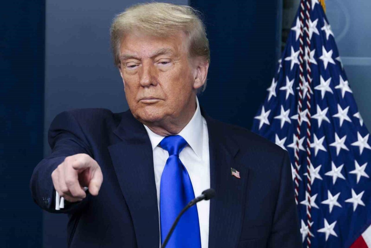 Trump’tan İran’ın dini lideri Hamaney’e: “Onu çok çirkin ve aşağılayıcı bir ölümden kurtardım”