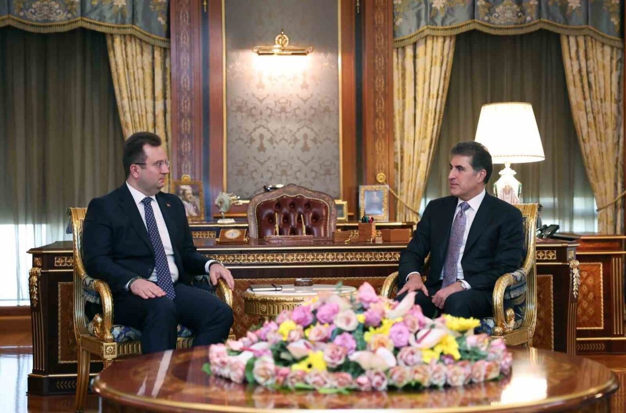 Türkiye’nin Erbil Başkonsolosu Topçu, IKBY Başkanı Barzani ile görüştü