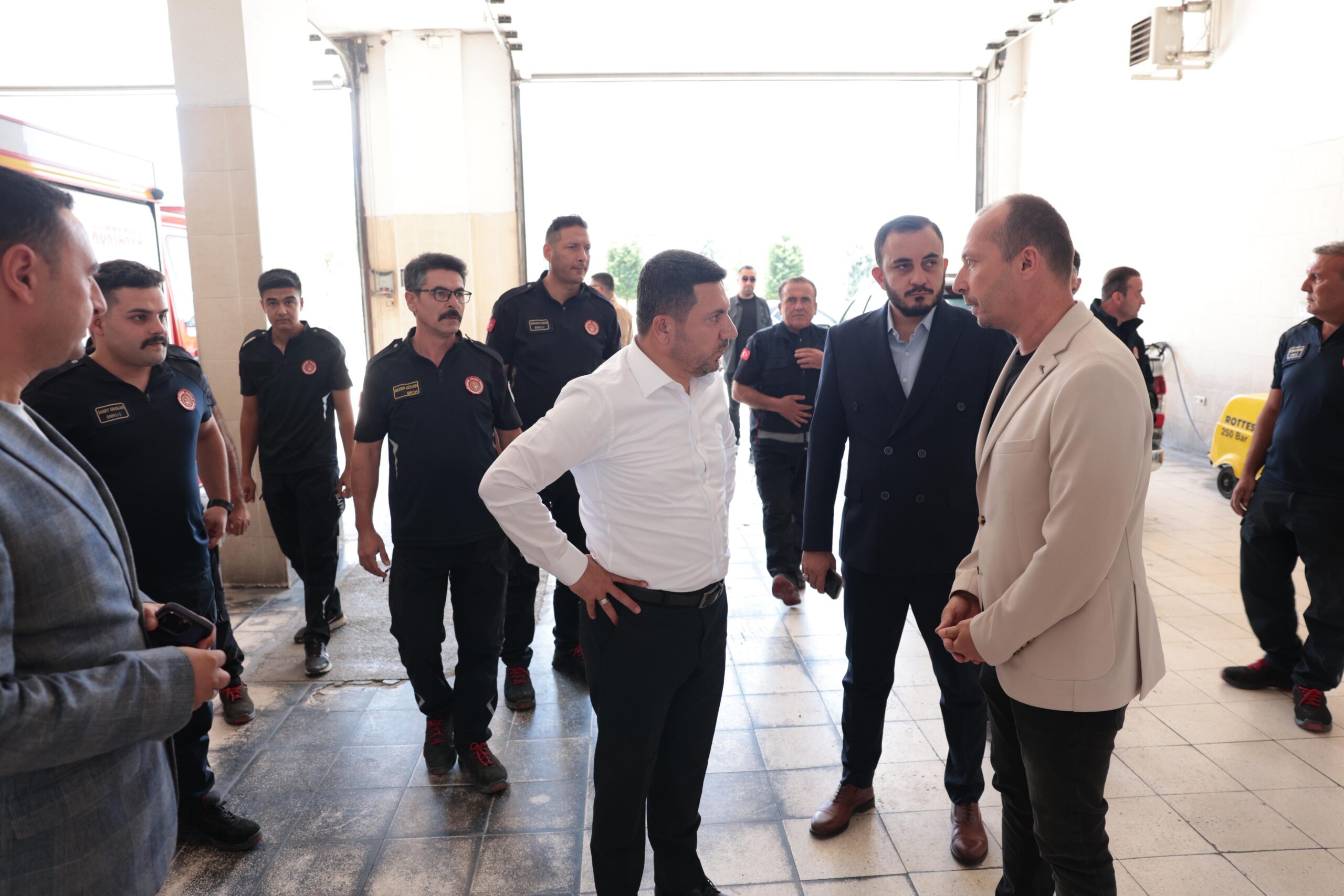 Nevşehir Belediyesi, Türkiye’nin İlk Elektrikli Araç Yangınına Özel Söndürme Sistemi Geliştirdi