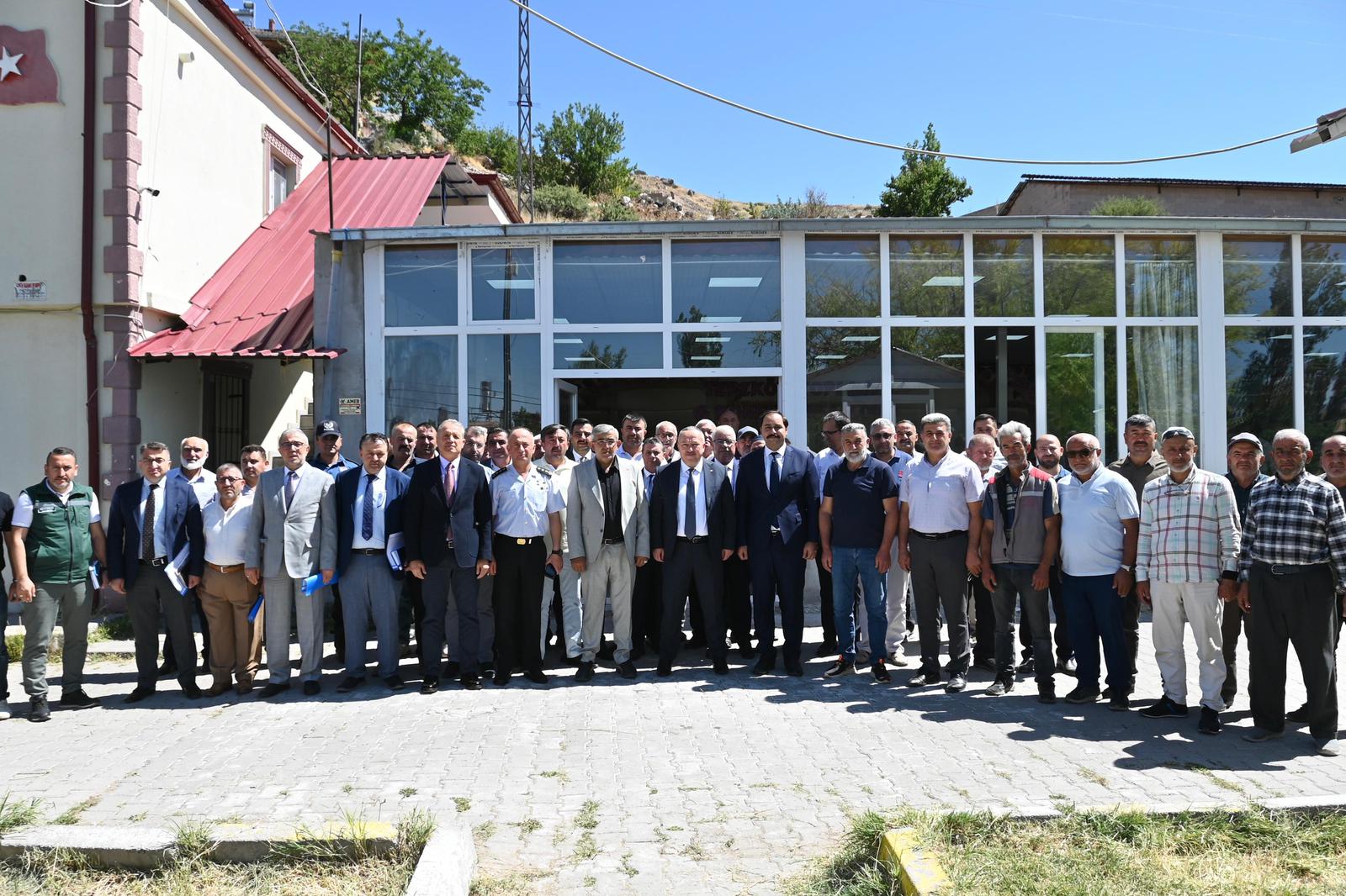 Vali Fidan, Acıgöl İlçesinin Köylerinde Vatandaşlarla Buluştu