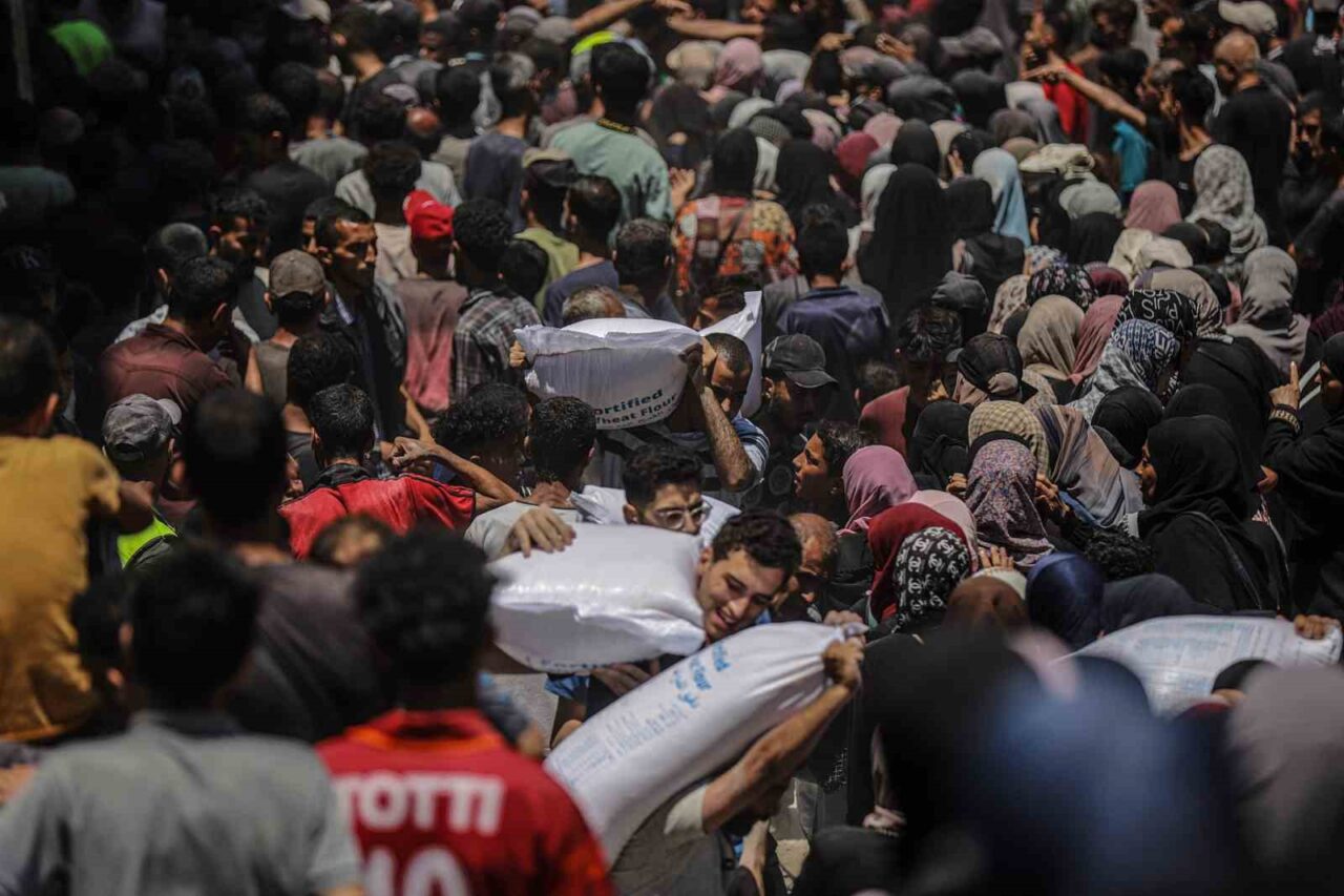 AB, Gazze’ye insani yardım ulaştırılması için İsrail’le anlaşma sağlandığını açıkladı