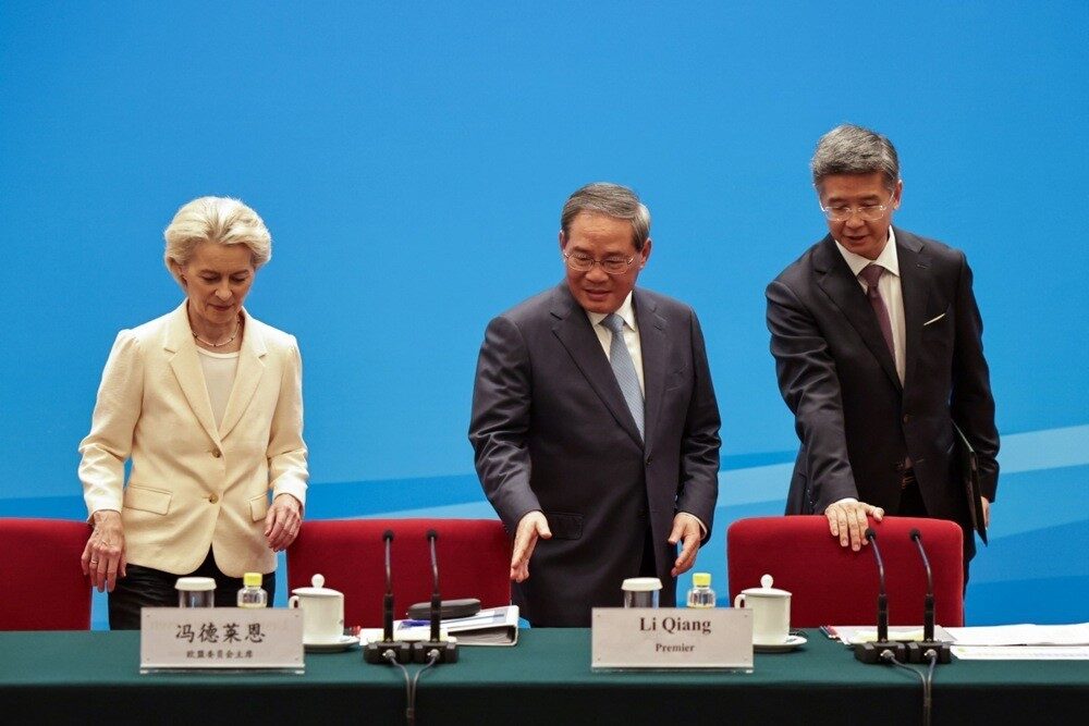 AB Komisyon Başkanı Leyen: “Beklentimiz, Çin’in nüfuzunu kullanarak Rusya’nın müzakere masasına ciddiyetle oturmasını sağlamasıdır”