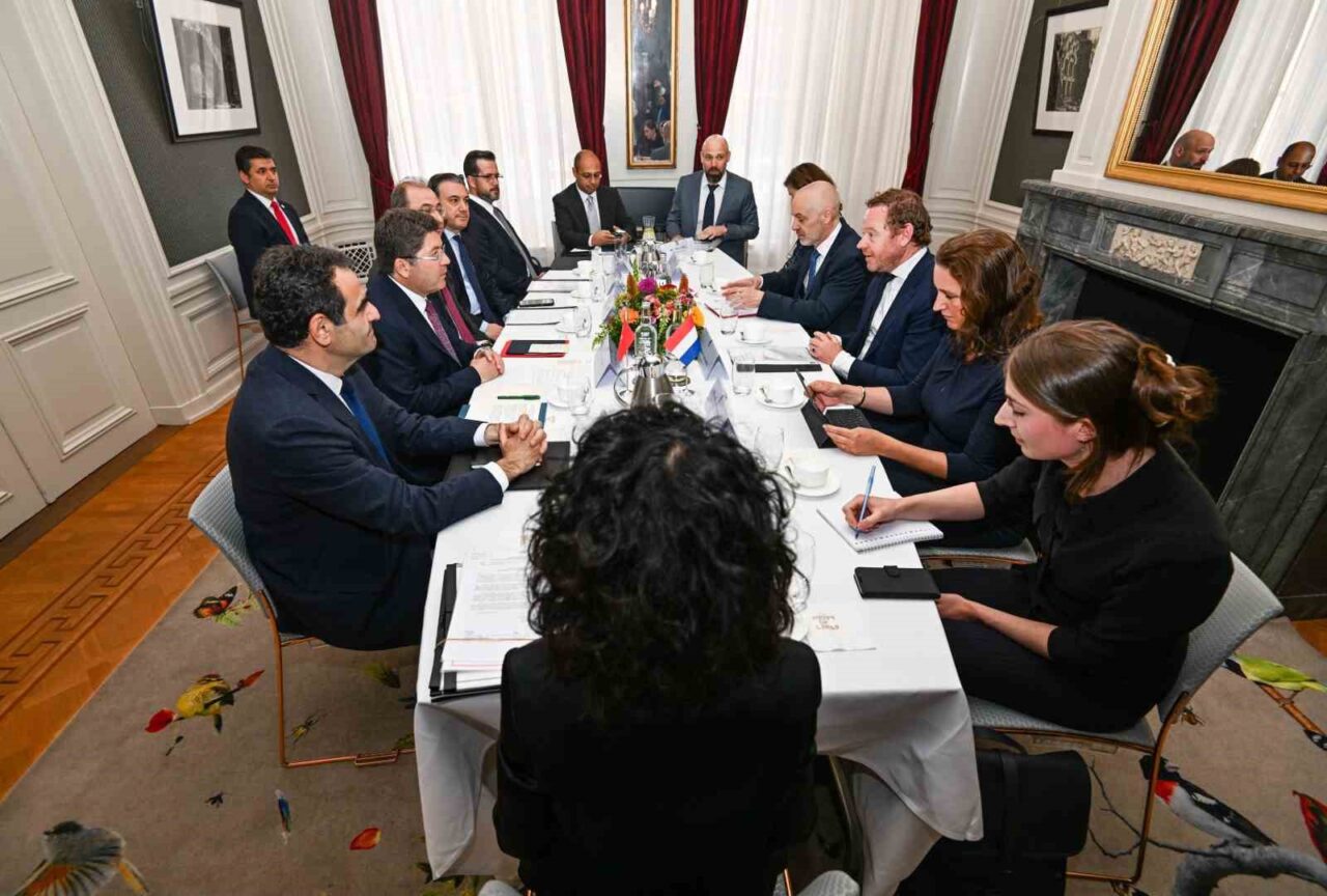 Adalet Bakanı Tunç, Hollandalı mevkidaşı Van Weel ile bir araya geldi