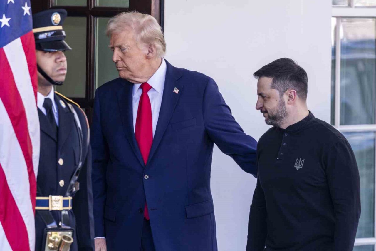 İngiliz medyası: “Trump, Zelenskiy’e Moskova’yı vurup vuramayacağını sordu”