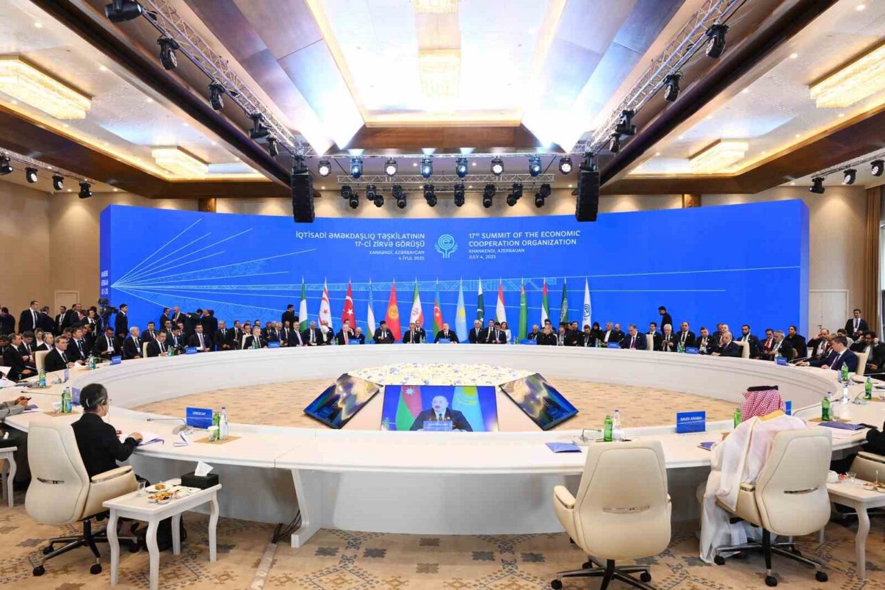 İran Cumhurbaşkanı Pezeşkiyan: “İran Silahlı Kuvvetleri, savaşın bölgeye yayılmasına engel oldu”