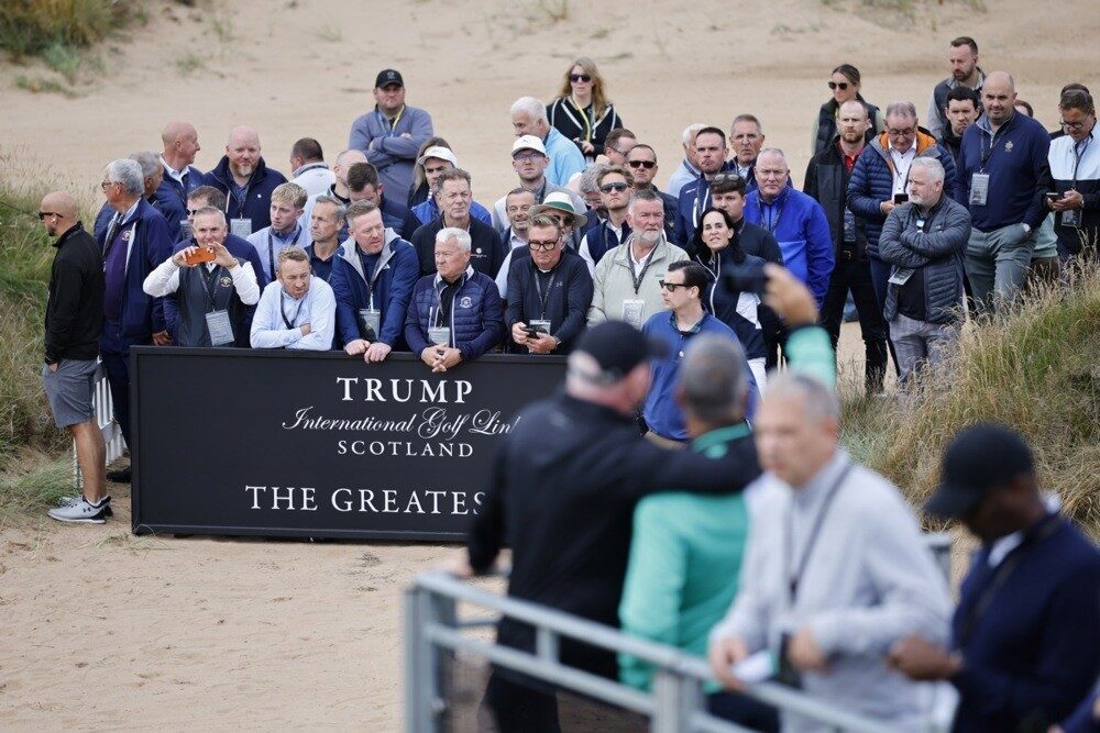 İskoçya’da yeni golf tesisi açan Trump: “Savaşları durdurmak, golf oynamaktan daha önemli”