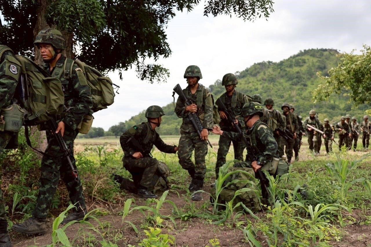 Kamboçya, Tayland sınırına saldırdı: 12 ölü