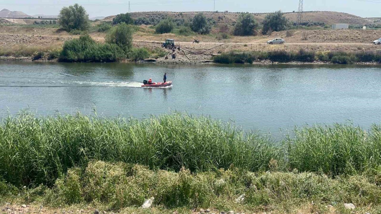 Kızılırmak’a giren genç kayboldu