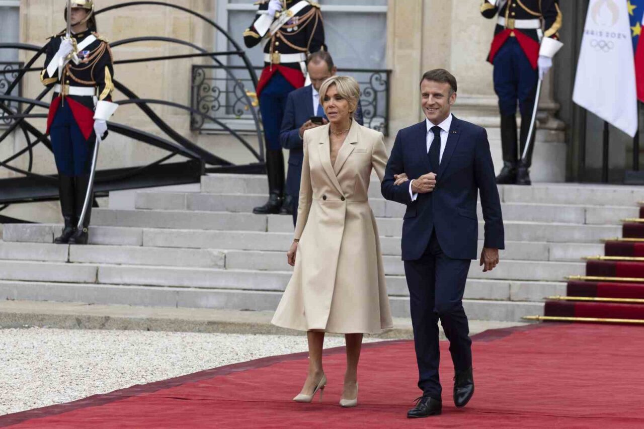 Macron çifti, “First Lady erkek doğdu” iddiasına karşı ABD’de dava açtı