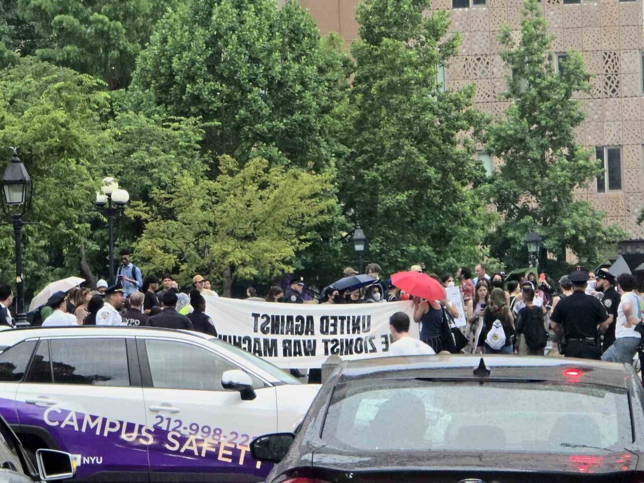 New York’ta Trump ve Netanyahu karşıtı protesto: “Özgür Filistin, Özgür İran”