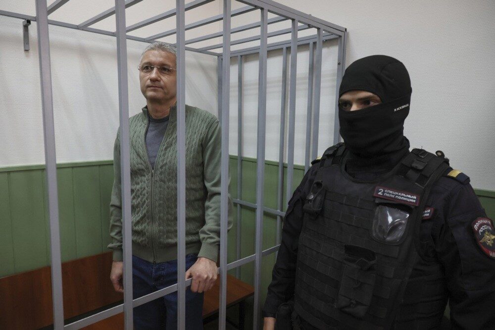 Rusya’da eski Savunma Bakan Yardımcısı İvanov’a yolsuzluktan 13 yıl hapis cezası