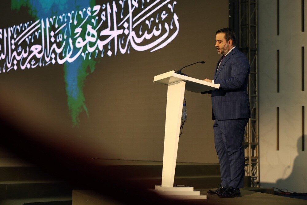 Suriye’de yeni kimlikle törenle tanıtıldı