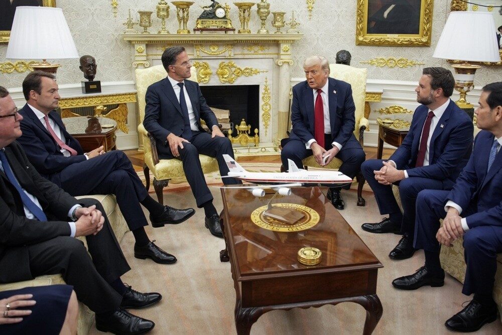 Trump’tan Rusya’ya yaptırım tehdidi: “50 gün içinde anlamlı bir ateşkes yapılmazsa, yüzde 100 oranında ikincil gümrük vergilerini devreye sokacağız”