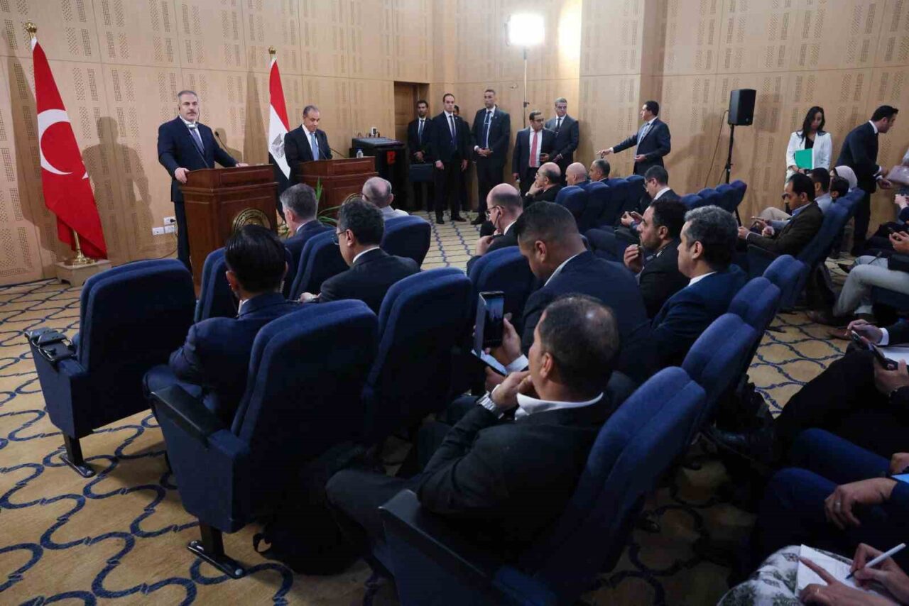 Bakan Fidan: “Zalim, zulmüyle beraber tarihten silinecektir. Bunun Netanyahu’nun da başına geldiğini göreceksiniz”