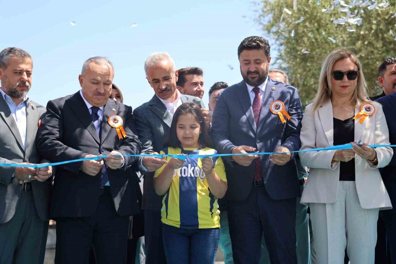 Bakan Uraloğlu: “Türkiye’nin dört bir yanındaki tarihi köprülerimizde restorasyon çalışmaları yaptık”