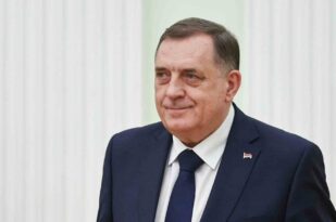 Bosna Hersek Merkez Seçim Komisyonu, Sırp Cumhuriyeti lideri Dodik’i görevden aldı