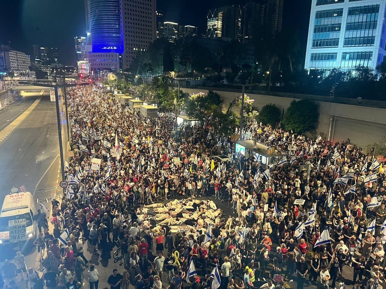 İsrail’de hükümet karşıtı gösteriler sürüyor: On binlerce kişi Netanyahu hükümetinin Gazze politikalarını protesto etti