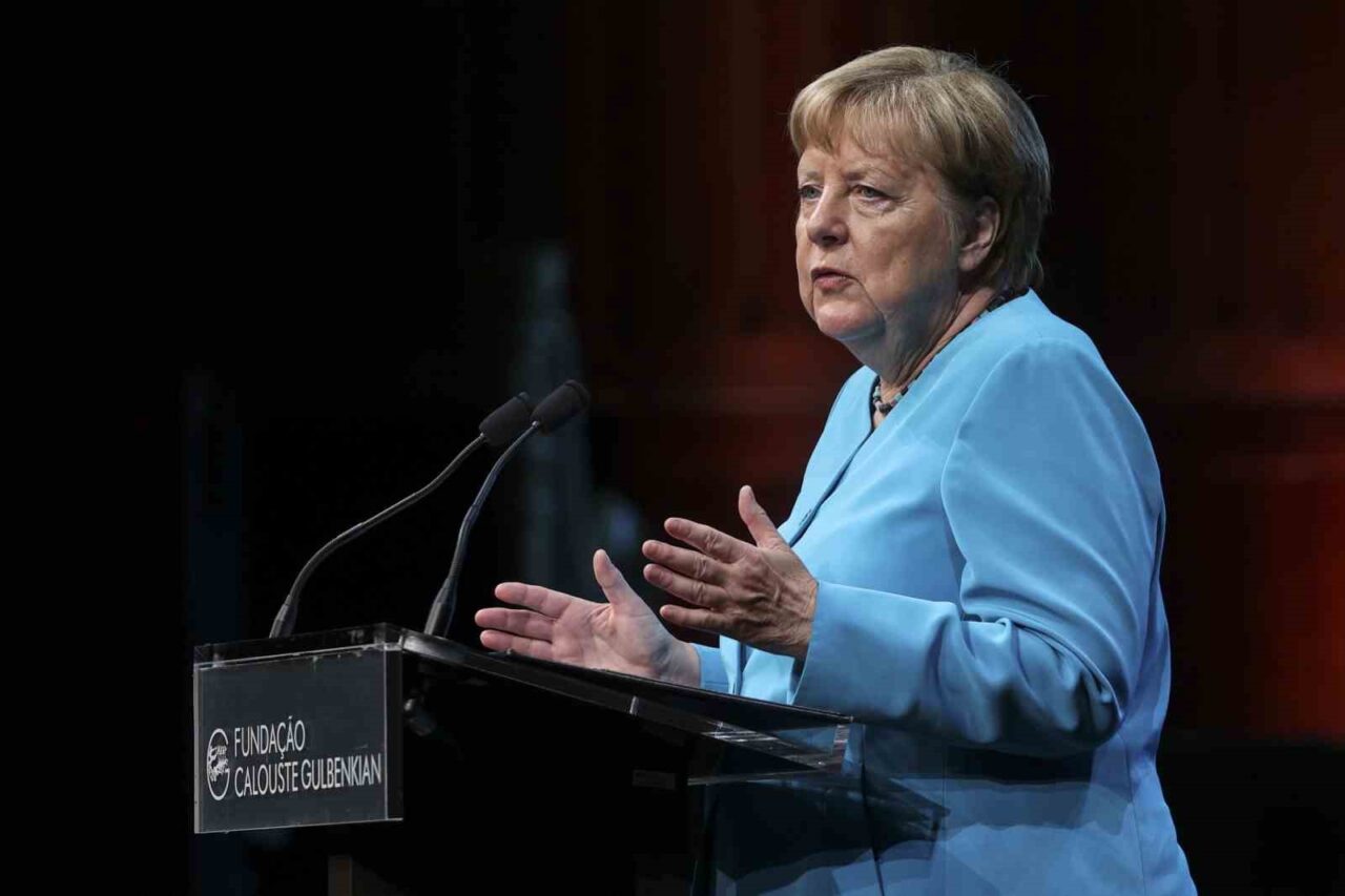 Merkel, 2015’teki mülteci politikasını savundu: “Değerlerimize uyumlu bir şey yapmak istedim”