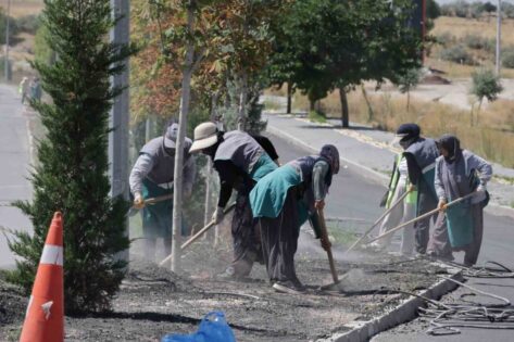 Nevşehir’de orta refüjler modern bir görünüme kavuşuyor