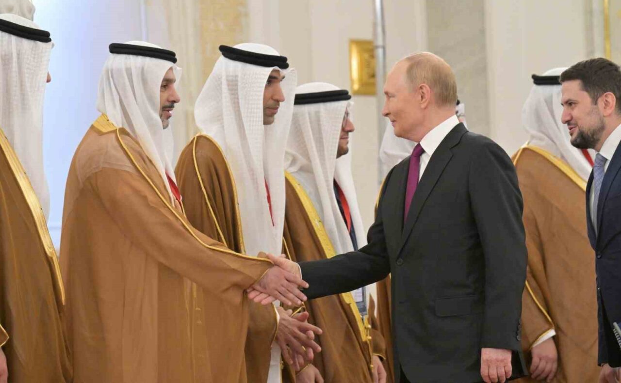 Putin: “Trump ile görüşme için uygun yerlerden biri BAE”