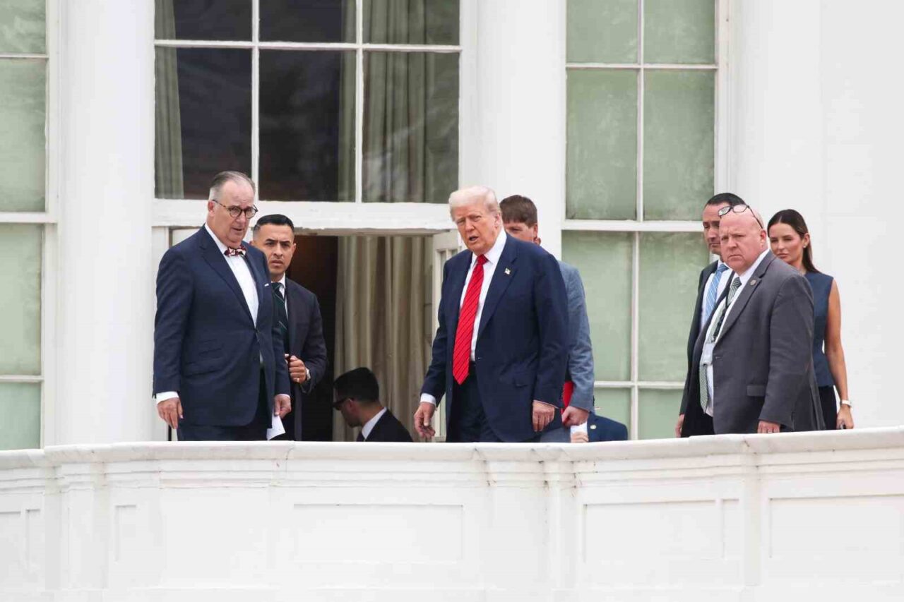 Trump’tan Beyaz Saray çatısına “nükleer füze inşa edeceğiz” çıkışı
