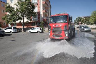2000 Evler ve Emek Mahallesi’nde Detaylı Temizlik Çalışması