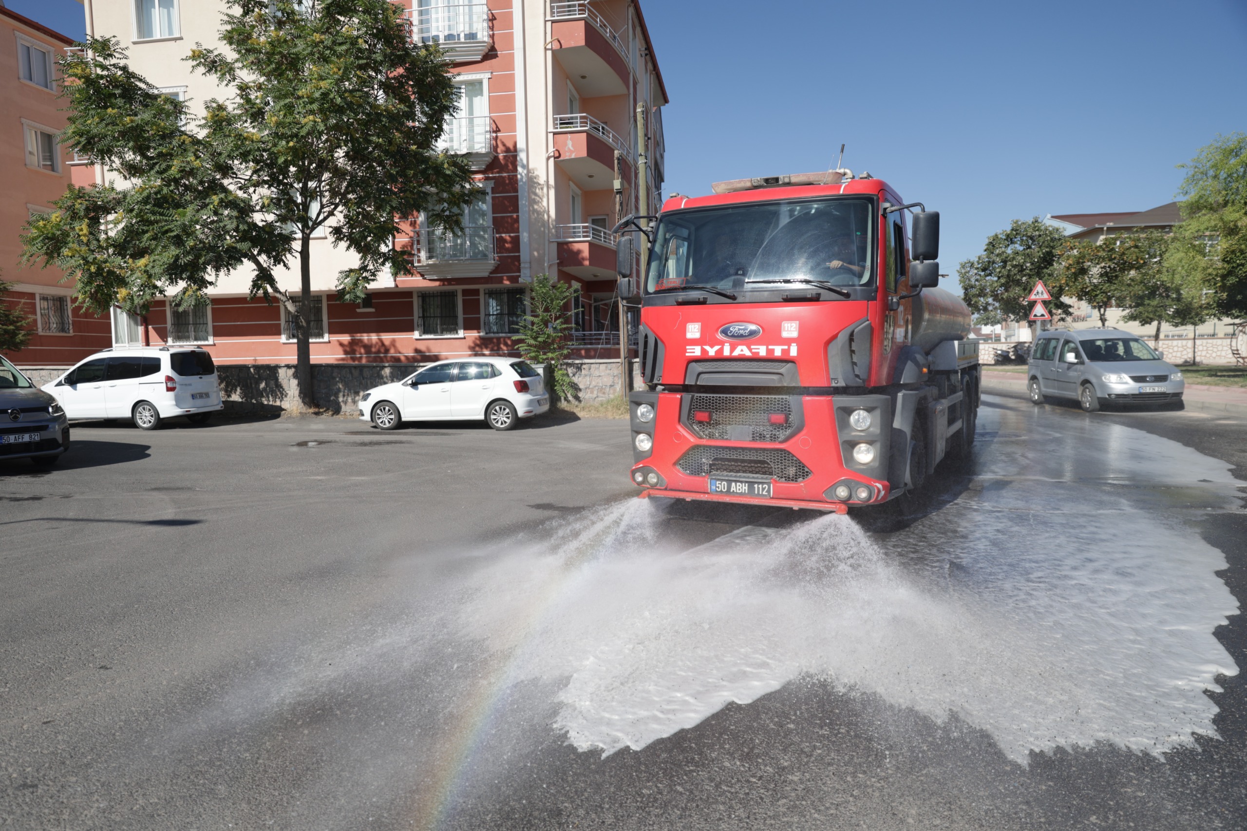 2000 Evler ve Emek Mahallesi’nde Detaylı Temizlik Çalışması