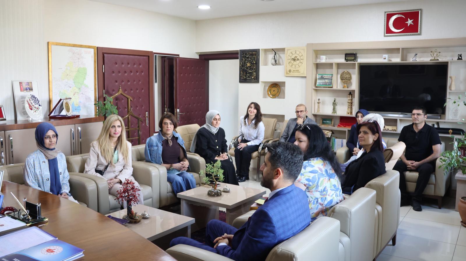 MİSAFİRLERDEN, İL MİLLÎ EĞİTİM MÜDÜRÜ YUSUF YAZICI’YA ZİYARET