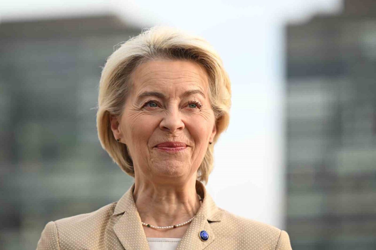 AB Komisyonu Başkanı Ursula von der Leyen: “Hava sahamıza izinsiz giren savaş uçağını düşürme seçeneği masada”