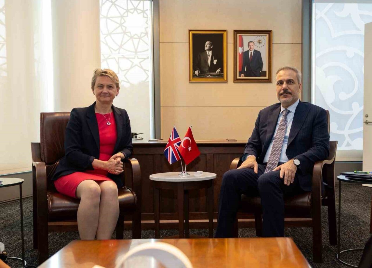 Bakan Fidan, İngiliz mevkidaşı Cooper ile bir araya geldi