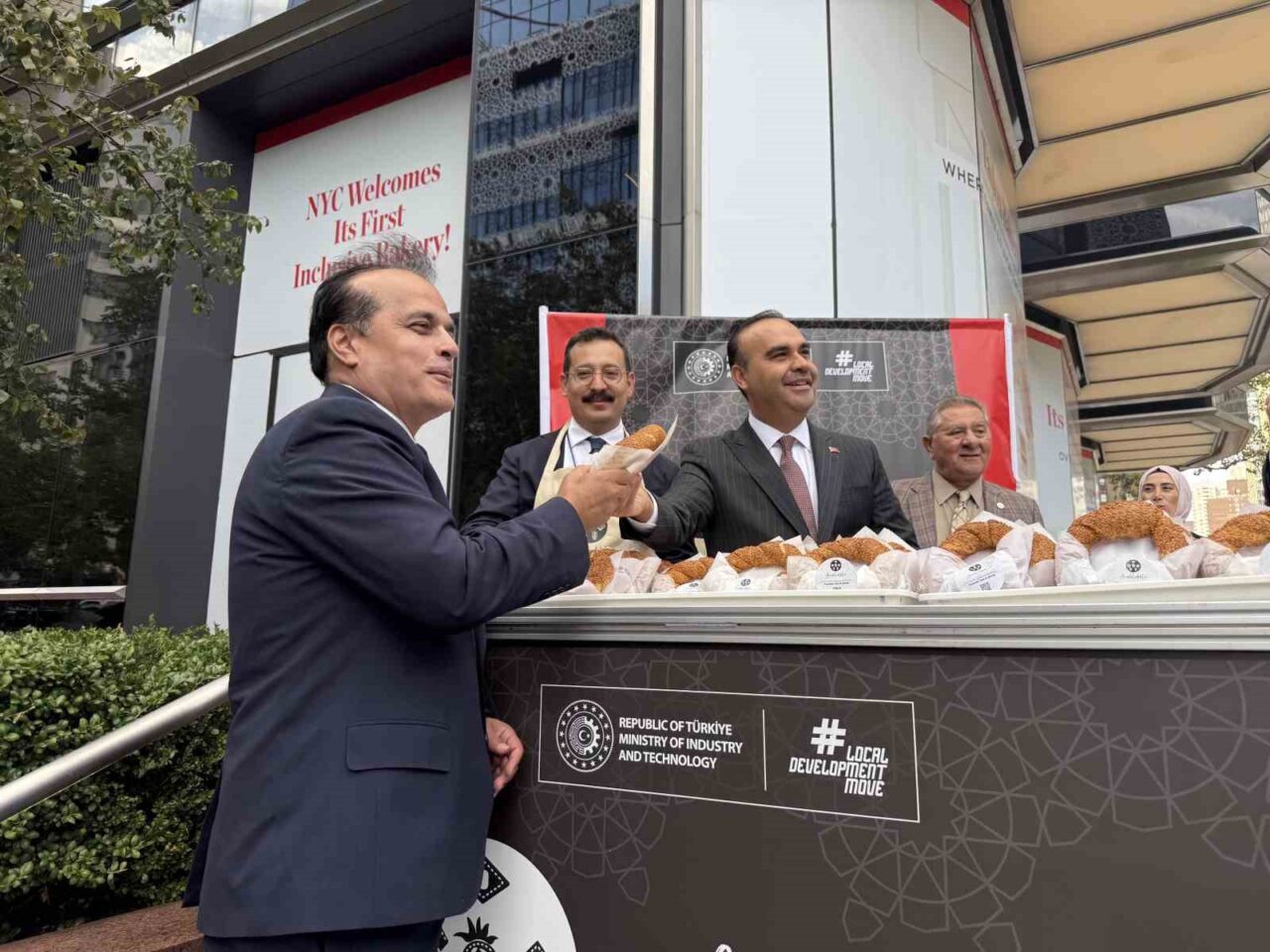 Bakan Kacır: “Her mecrada, her platformda Filistinli kardeşlerimizin hakkını, hukukunu savunmaya en güçlü şekilde Sayın Cumhurbaşkanımızın liderliğinde devam edeceğiz”