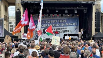 Berlin’de binlerce kişiden “Gazze’de Soykırımı Durdurun” çağrısı