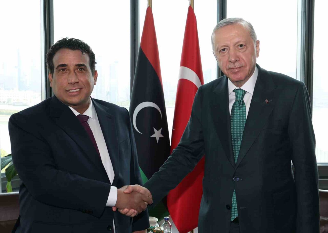 Cumhurbaşkanı Erdoğan, Libya Başkanlık Konseyi Başkanı El-Menfi ile görüştü