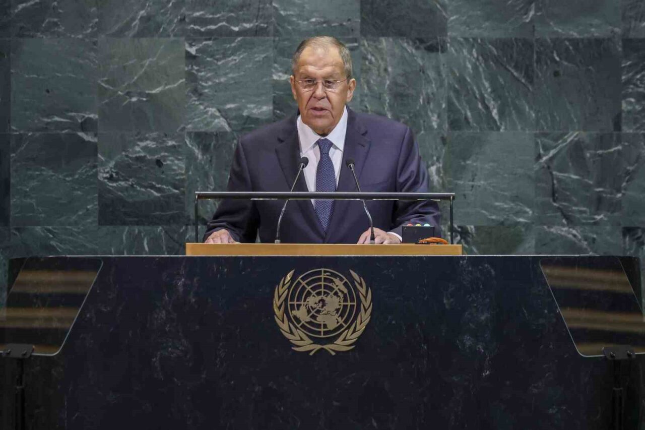 Lavrov: “Önlem alınmazsa Filistin topraklarında tanınacak hiçbir şey kalmayacak”