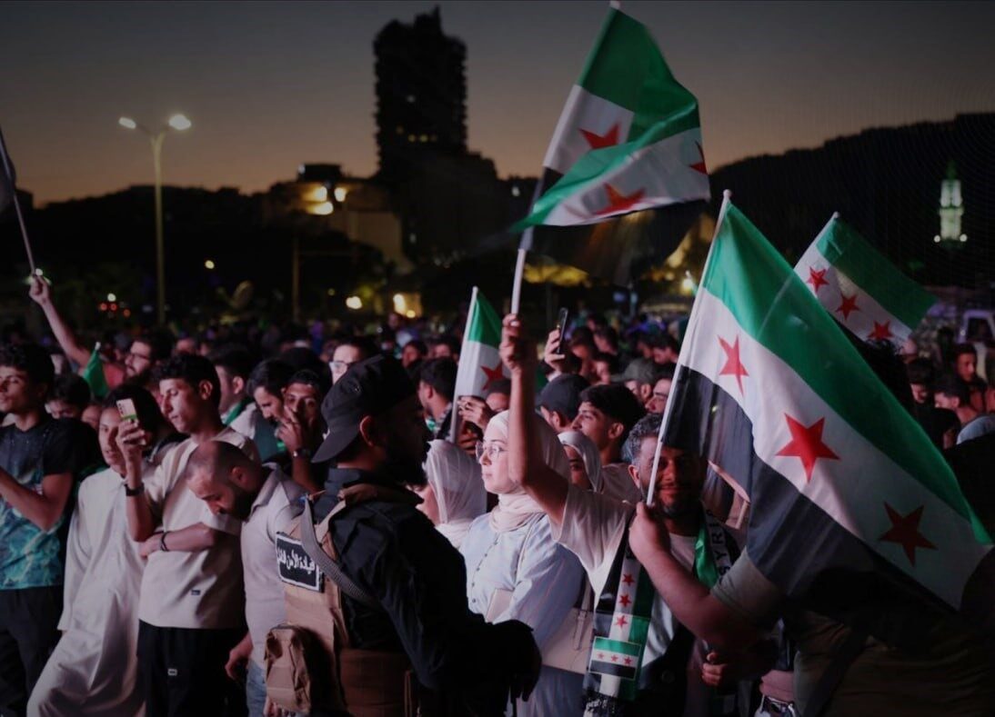 Suriye halkı, Eş-Şara’nın BM’ye hitabını dinlemek için meydanları doldurdu