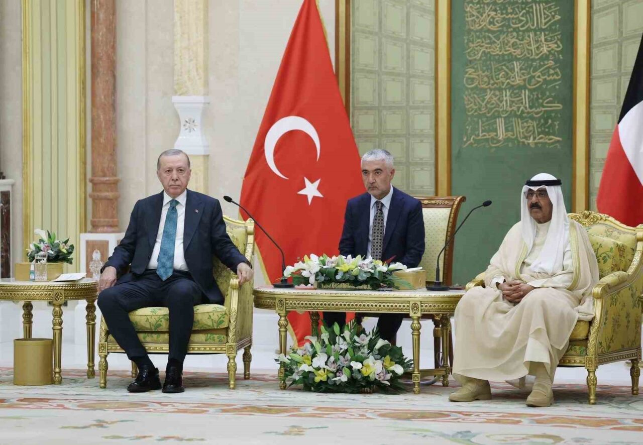 Bakan Bayraktar: “(Kuveyt ile) Enerji sektöründe ortak projeler geliştirmeyi ve karşılıklı deneyim paylaşımını hedefliyoruz”