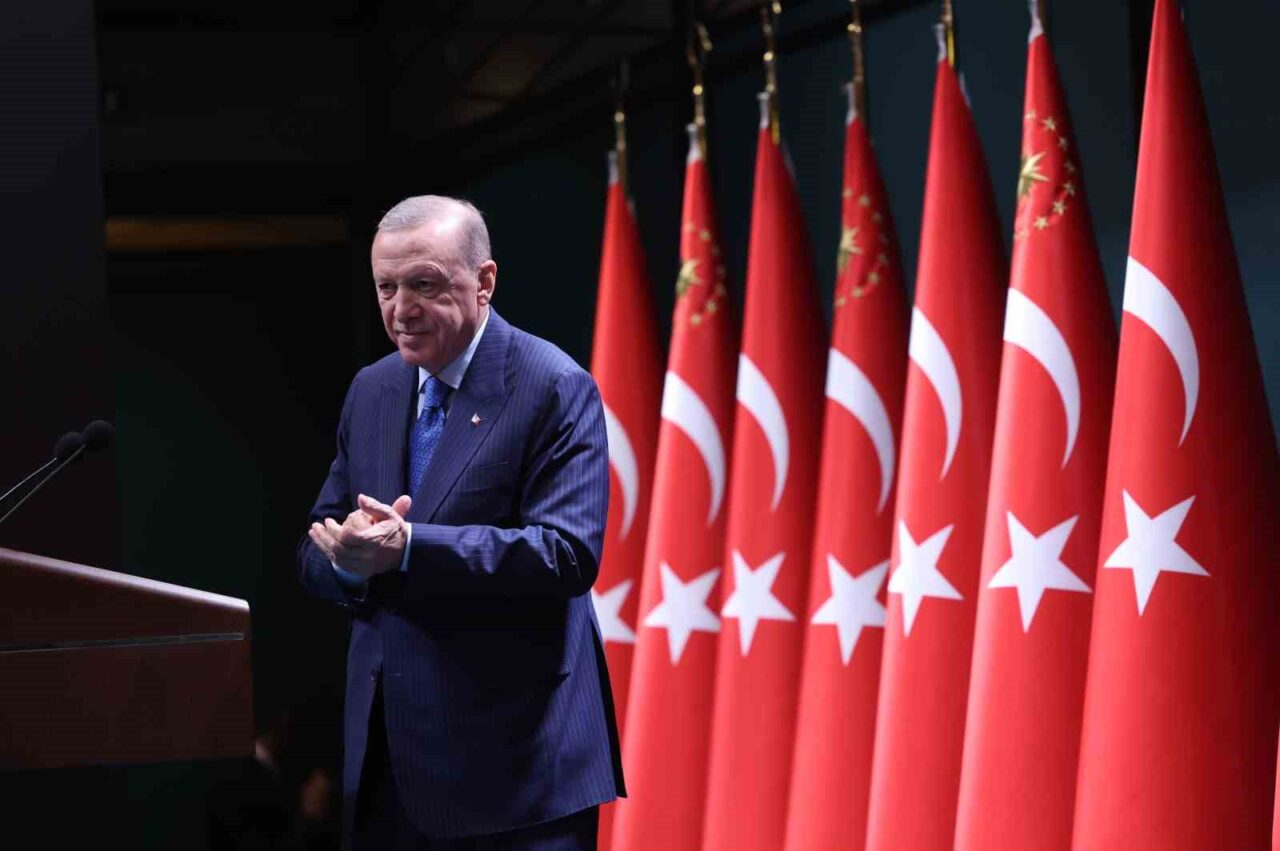 Batı Balkanlar’da en beğenilen lider Cumhurbaşkanı Erdoğan oldu