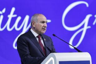 Ermenistan Başbakanı Paşinyan: “Azerbaycan-Ermenistan-Türkiye arasında boru ve elektrik hatları kurulacak”