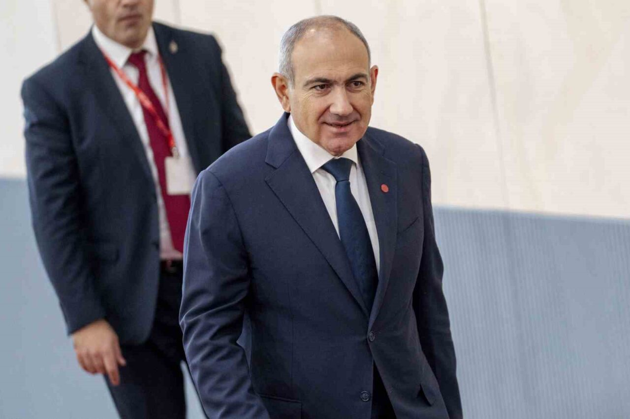 Ermenistan Başbakanı Paşinyan: “Türkiye-Azerbaycan arasında tır taşımacılığını sağlamaya hazırız”