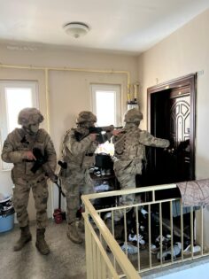 **Ürgüp’te Jandarmadan Uyuşturucu ve Silah Operasyonu: 10 Şüpheliye Adli İşlem**