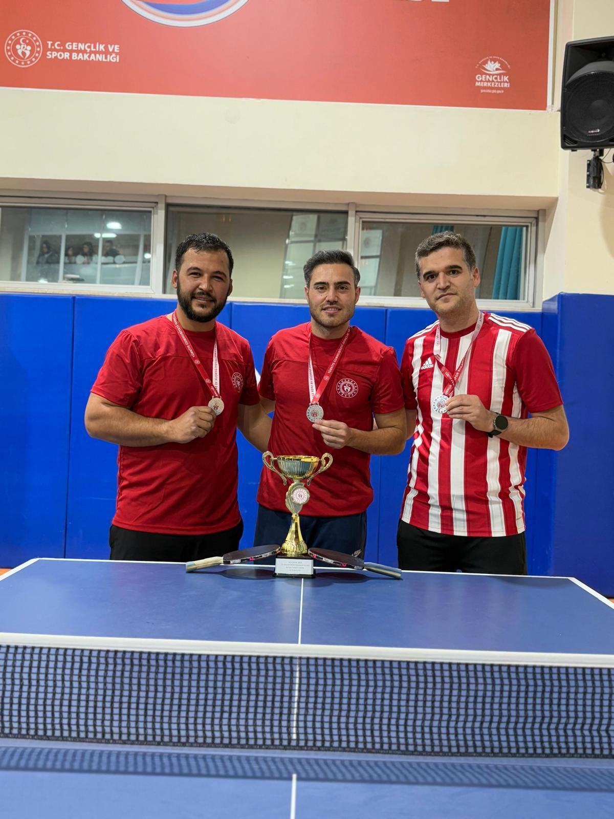 ‘24 Kasım Öğretmenler Günü’ne Özel Masa Tenisi Turnuvası Düzenlendi