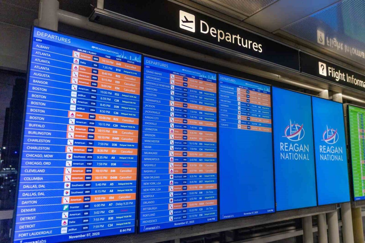 ABD hükümetinin kapalı kalması nedeniyle bin 700’den fazla uçuş iptal edildi