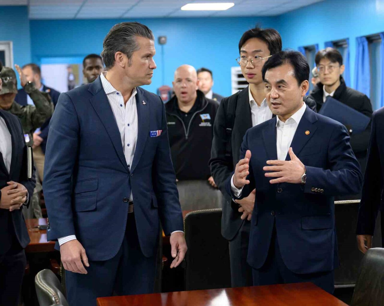 ABD Savunma Bakanı Hegseth’ten, Kuzey ve Güney Kore arasındaki Silahtan Arındırılmış Bölge’ye ziyaret