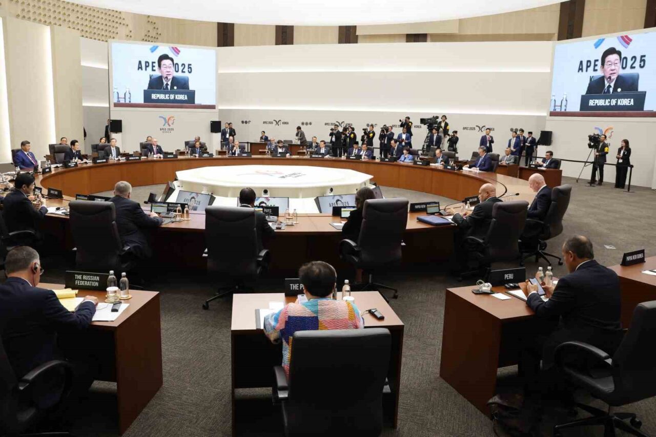 APEC liderlerinden ekonomik büyüme için “güçlendirilmiş iş birliği” ve “somut eylem” çağrısı