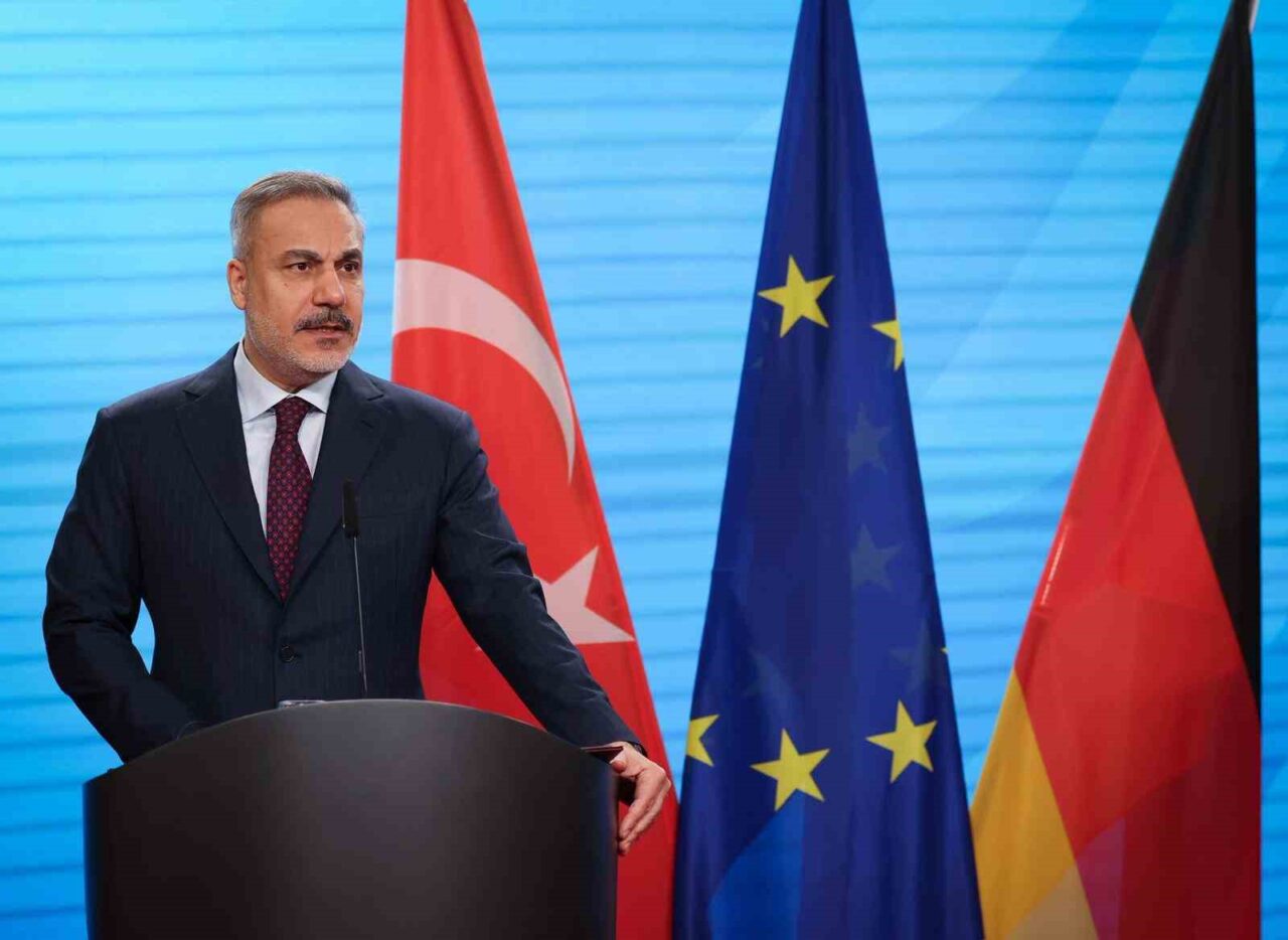 Bakan Fidan: “Türkiye, Rusya Ukrayna arasındaki müzakerelere ev sahipliğine yapmaya hazır”