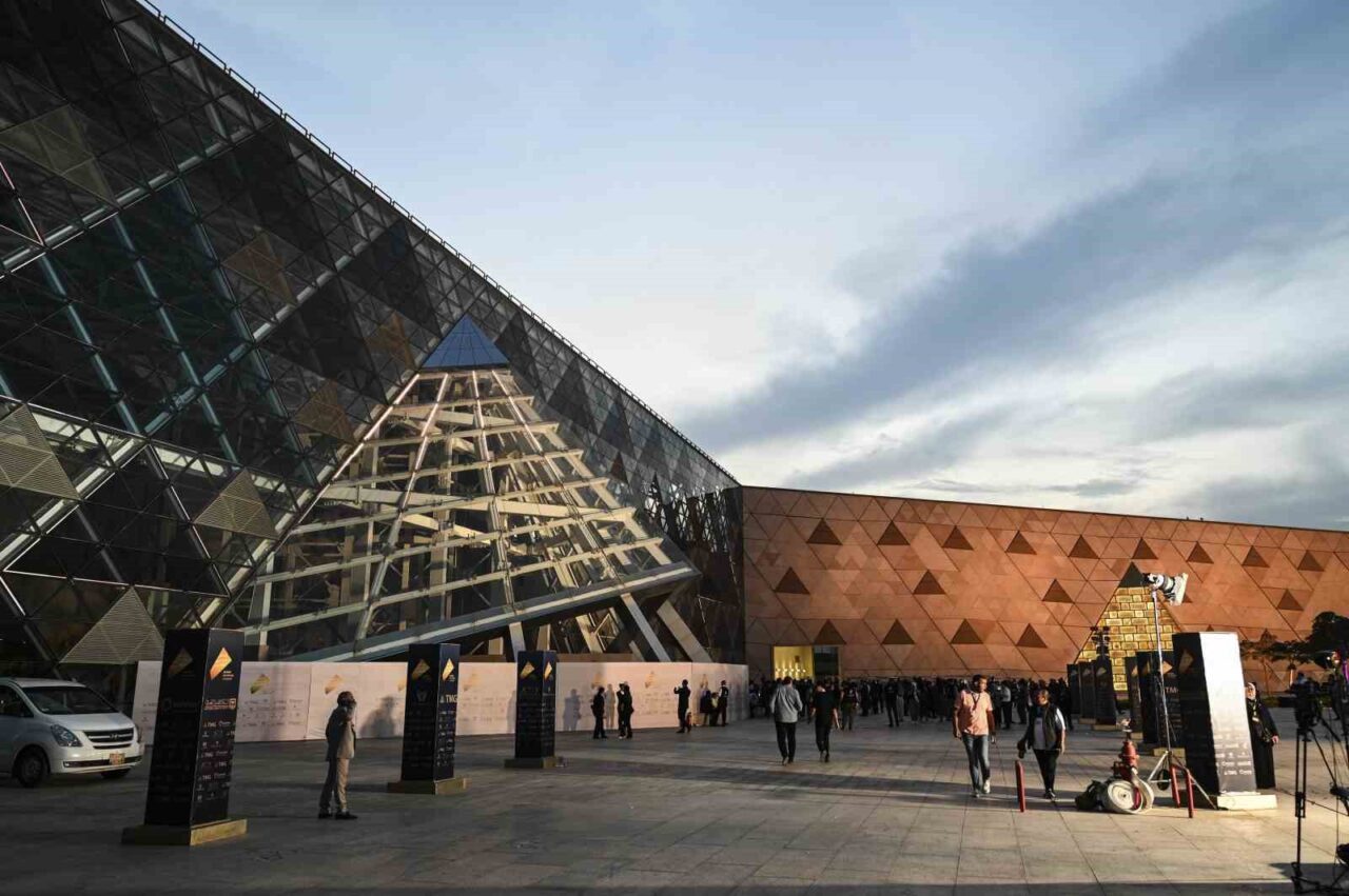 Büyük Mısır Müzesi, kapılarını ziyaretçilere açmaya hazırlanıyor