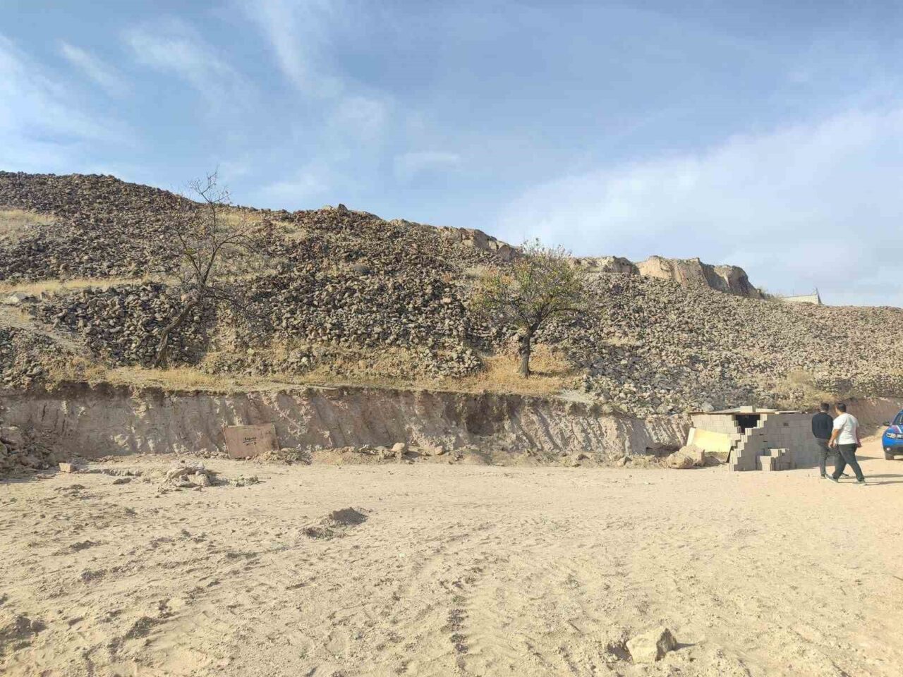 Kaçak kazıda yeraltı şehri çıktı